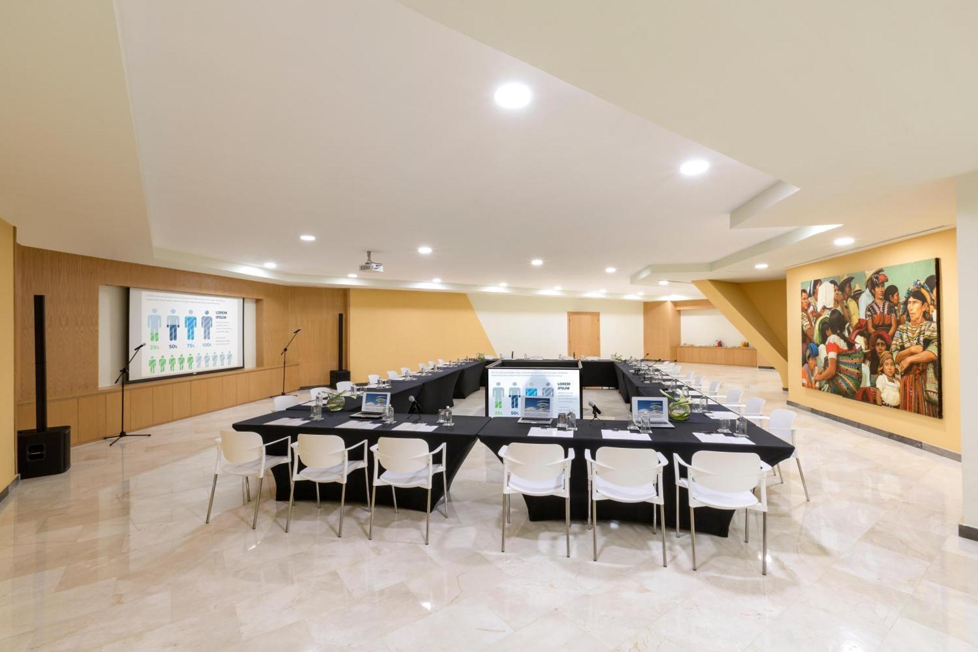 The Pyramid Cancun By Oasis Exteriör bild Meeting room