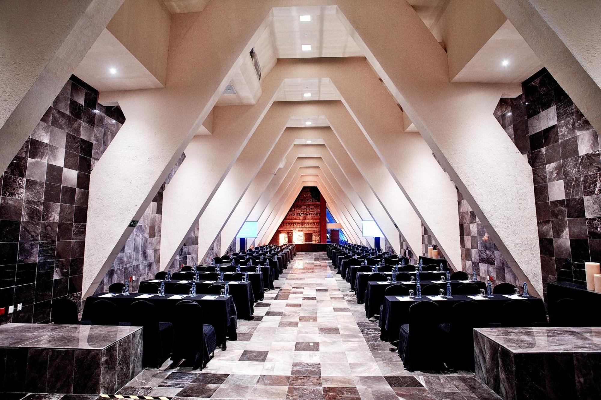 The Pyramid Cancun By Oasis Exteriör bild The Chamber of the National Assembly