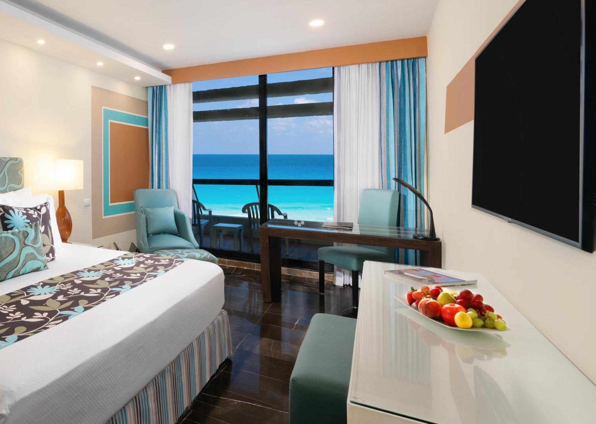 The Pyramid Cancun By Oasis Exteriör bild Oceanfront Junior Suite