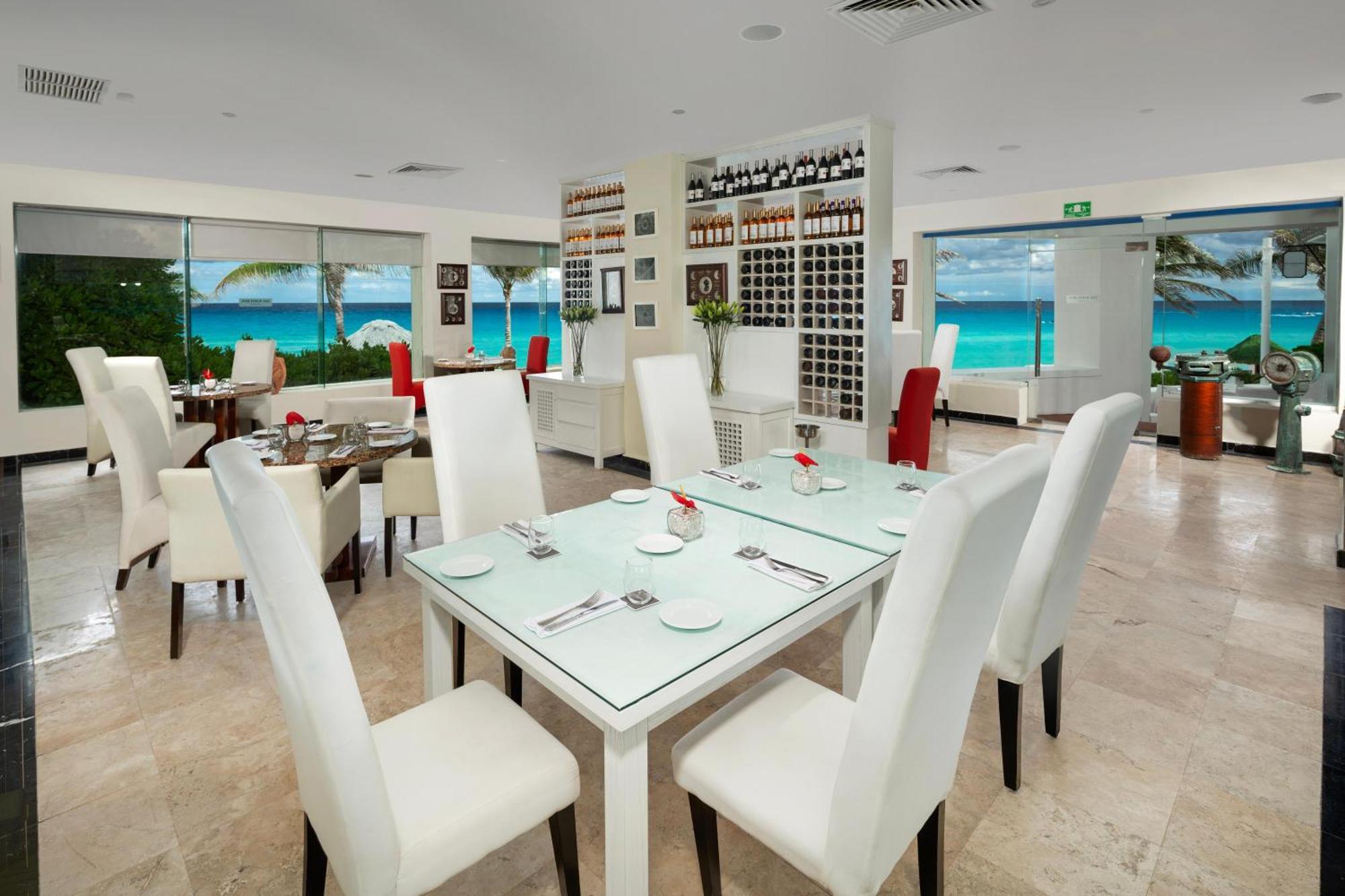 The Pyramid Cancun By Oasis Exteriör bild Restaurant