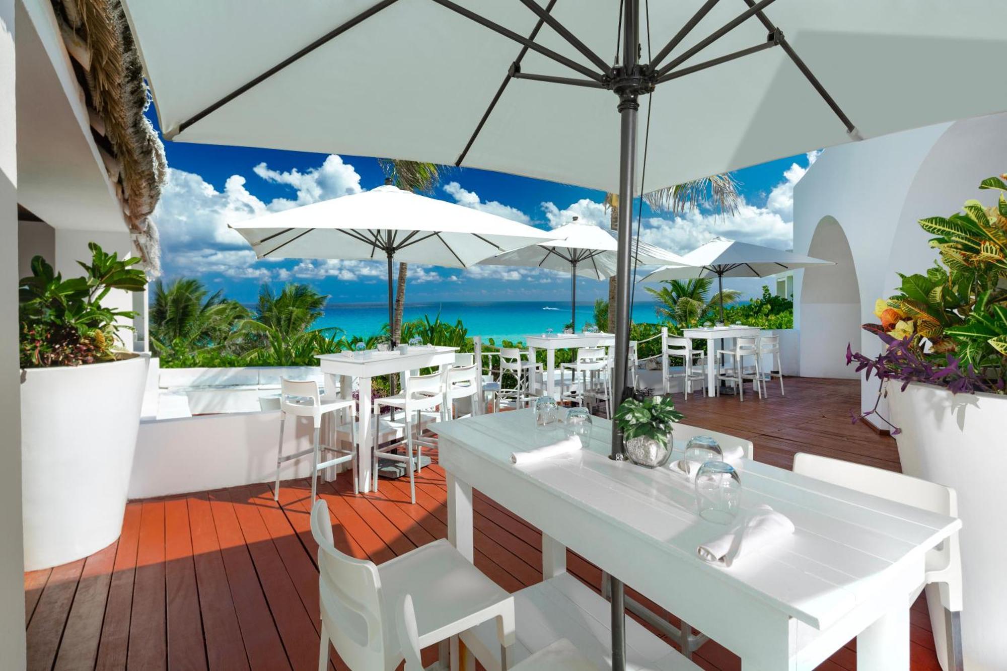 The Pyramid Cancun By Oasis Exteriör bild The restaurant